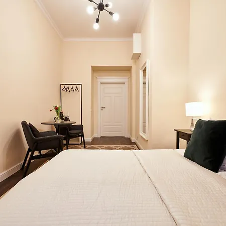 Nice In Old Town 2 Apartment